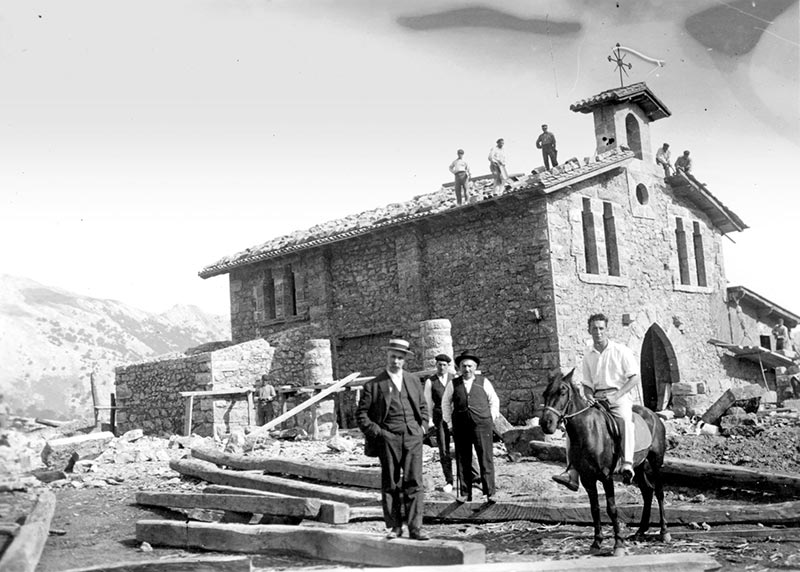 Imagen antigua de la Ermita de Urbia